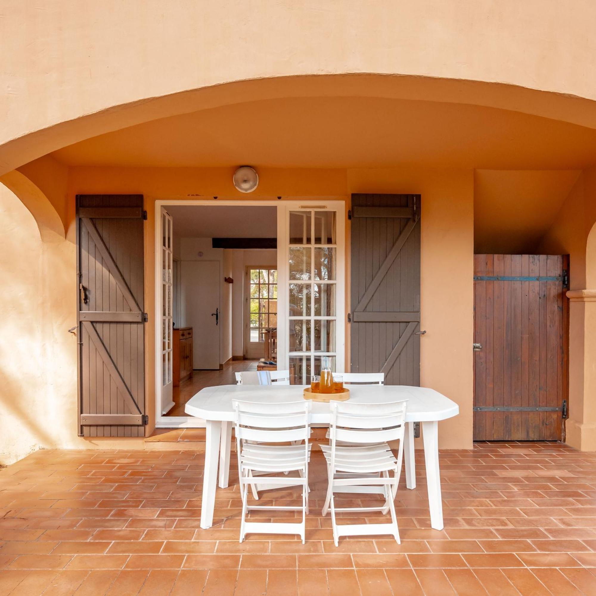 Residence Partenaire Le Domaine De Garlande Cavalaire-sur-Mer Bagian luar foto
