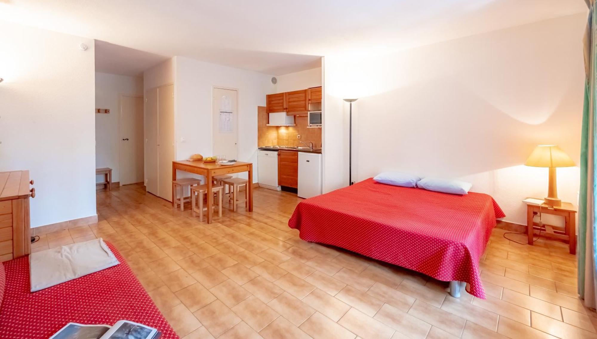 Residence Partenaire Le Domaine De Garlande Cavalaire-sur-Mer Bagian luar foto