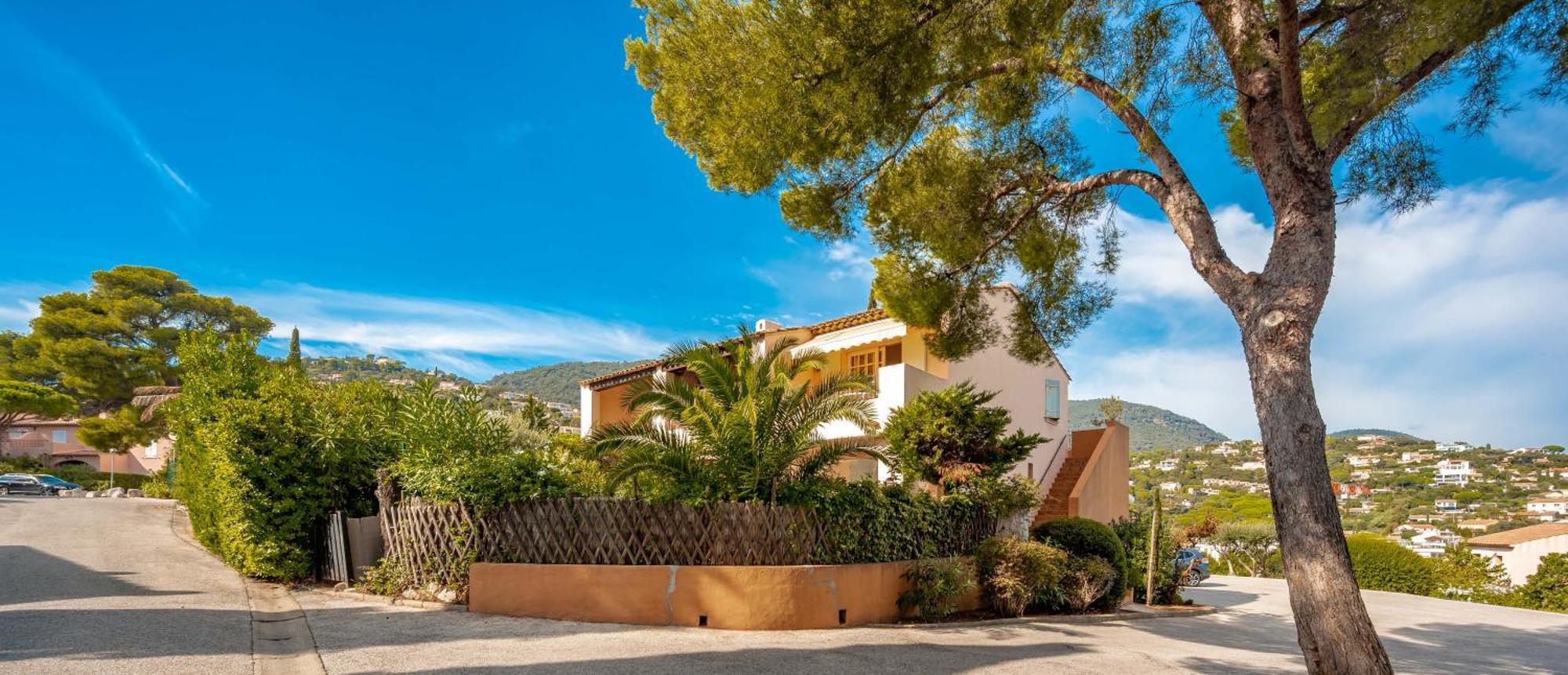 Residence Partenaire Le Domaine De Garlande Cavalaire-sur-Mer Bagian luar foto