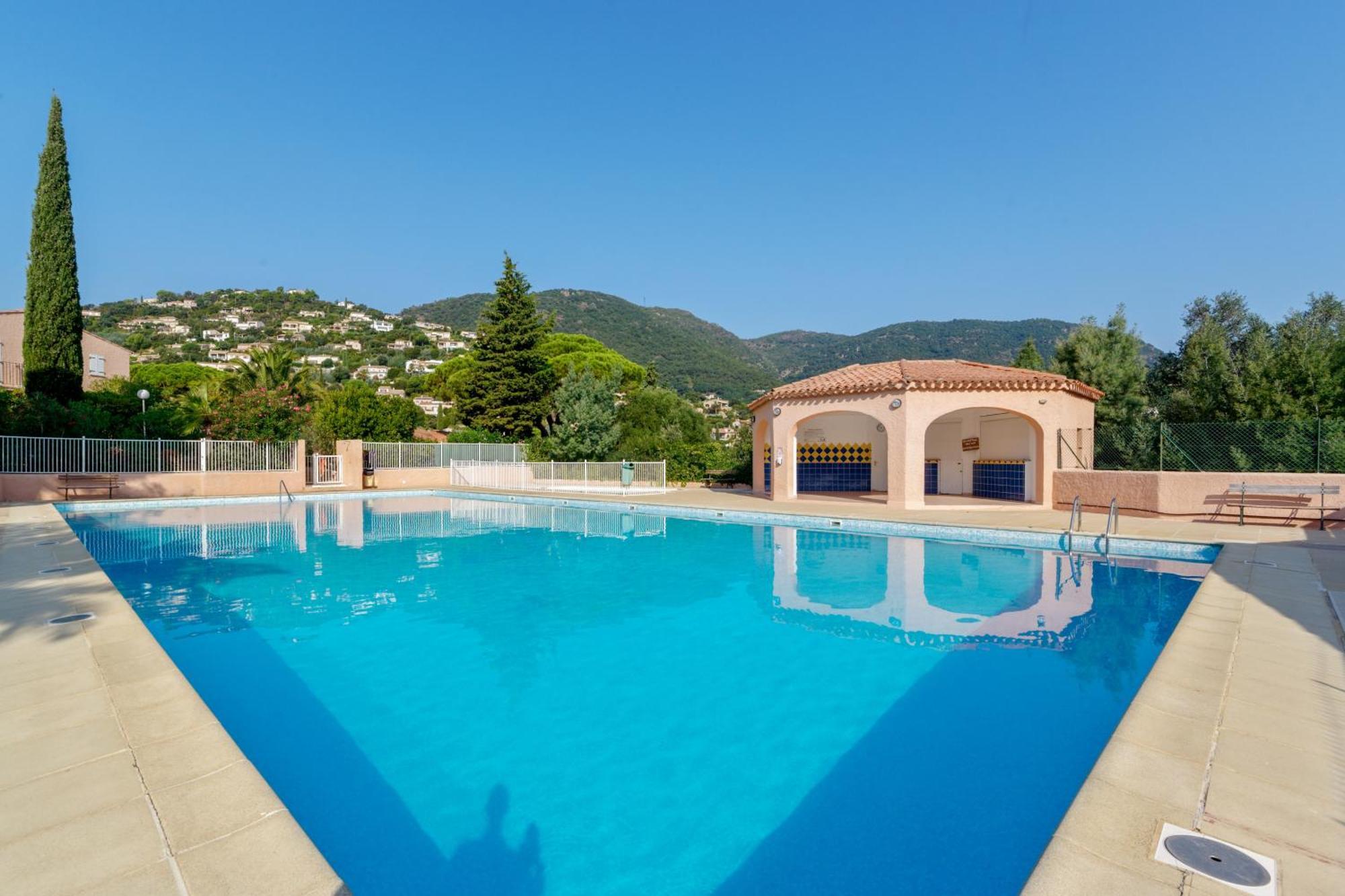 Residence Partenaire Le Domaine De Garlande Cavalaire-sur-Mer Bagian luar foto